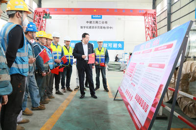 武漢創(chuàng)新黨史學(xué)習(xí) 工廠車(chē)間里的“微課堂”與數(shù)字內(nèi)容制作服務(wù)